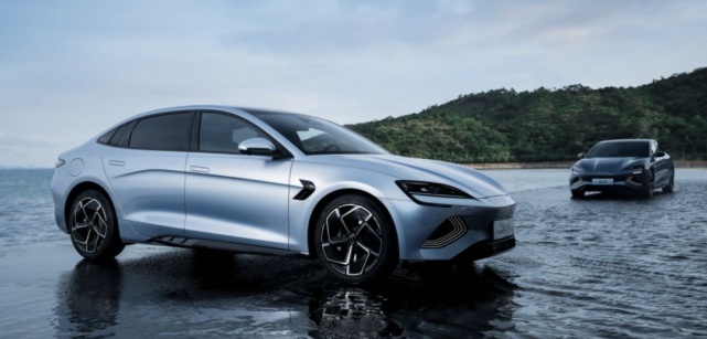 ET5反超3系梦断，海豹强势拉低Model 3，10月行情大变局