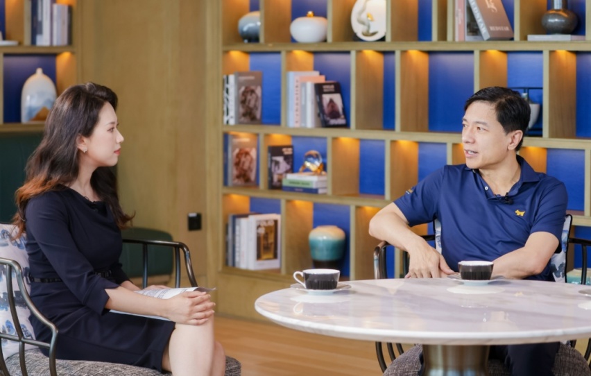 《智能体代表着AI时代的未来趋势 李彦宏WAIC圆桌访谈》