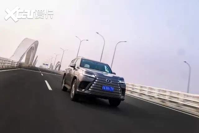 雷克萨斯LX700h,大哥的选择准没错