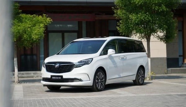 30万预算购车，家庭、性能两不误，开出去还倍有面子！