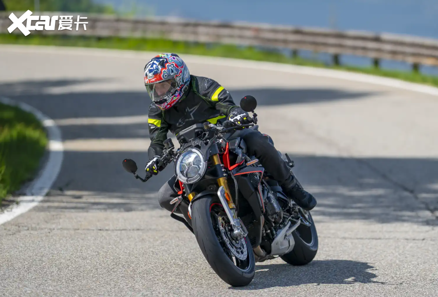 2023款MV奥古斯塔 Brutale 1000RR，公升街车天花板