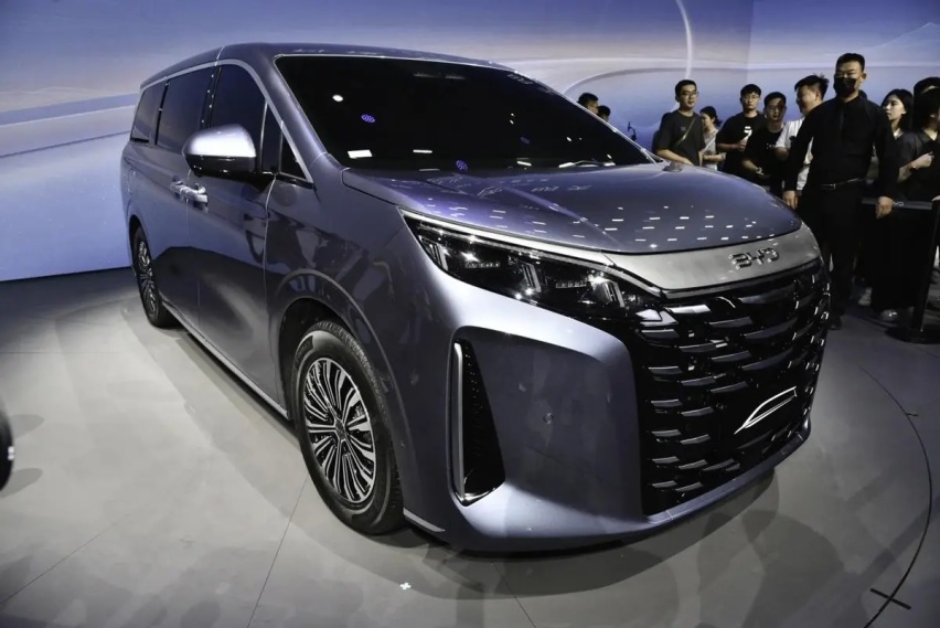 比亚迪夏开启盲订，王朝首款中大型MPV，搭载DM5.0+云辇C底盘