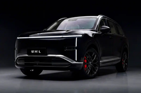 定位六座插混SUV 五菱星光L黑武士版官图发布
