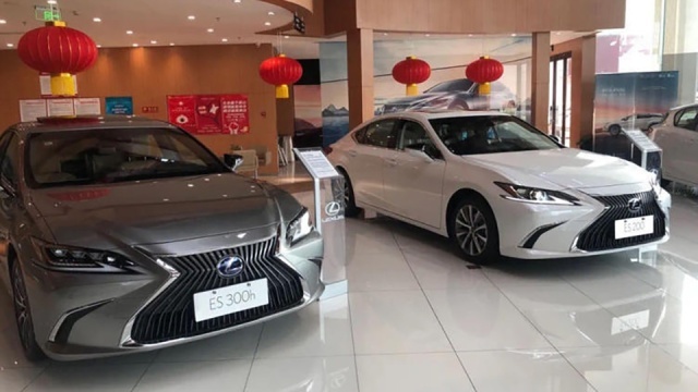 雷克萨斯：从加价到滞销，豪华车迎来混动的黄昏？