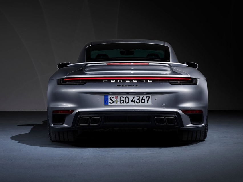 3秒内破百，动力大幅升级，聊保时捷全新911 Turbo S