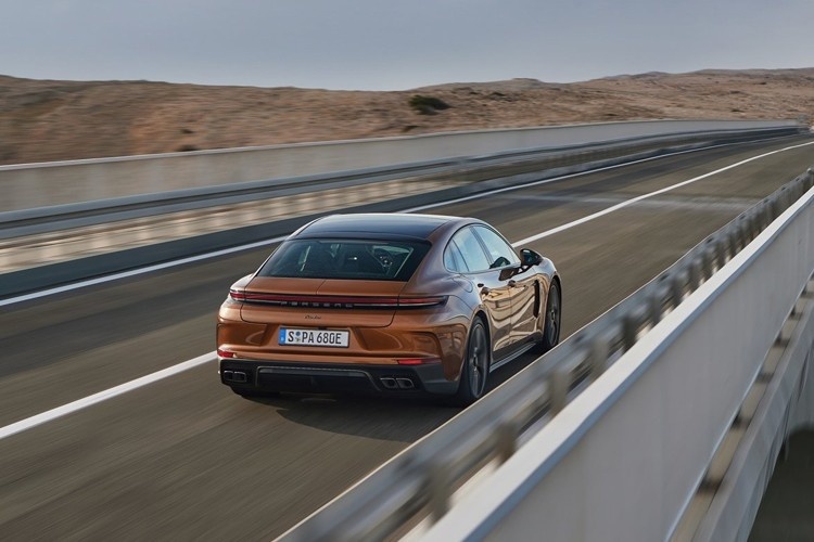 第3代保时捷Panamera：为数不多“真的值100万”的车子！