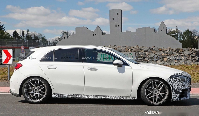 奔驰-AMG A45.png
