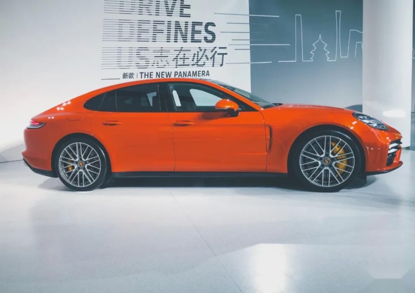 绅士又暴力，地表最强行政车！新保时捷Panamera