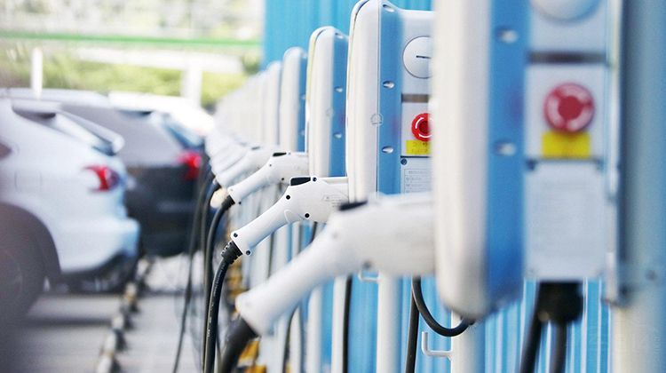 北汽董事长：电动车300公里续航就足够了