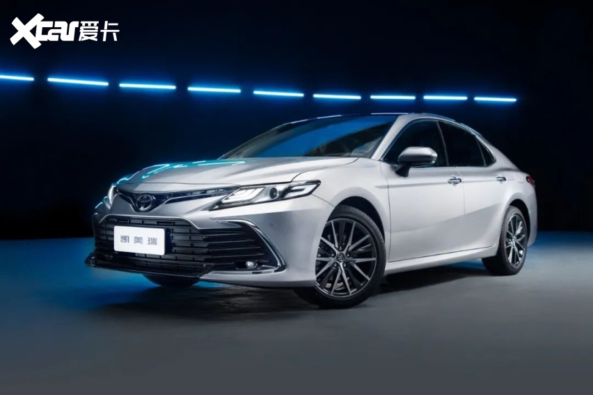 新车 | 滑板和西装我都要！全新丰田凯美瑞上市