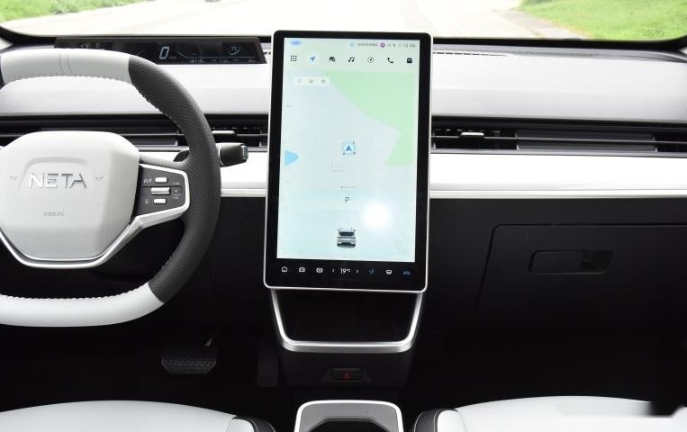 10万预算买纯电车，五菱缤果、海鸥、哪吒AYA，家用谁更合适？