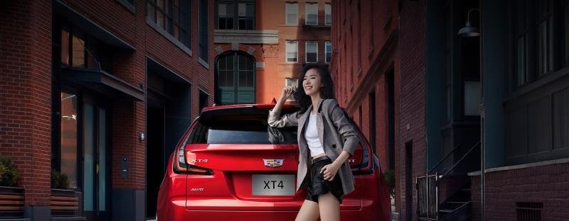 XT4对比冒险家，谁更能俘获小姐姐的心？