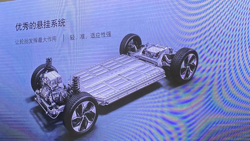 凭4.2秒破百就下赛道?极狐阿尔法S不止这点能耐!