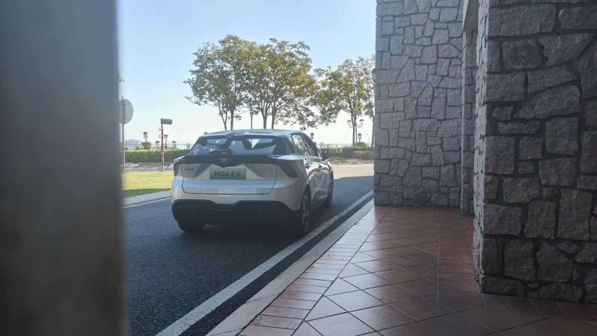 后驱更具驾驶乐趣,10万级运动个性化首选!试驾MG4 EV