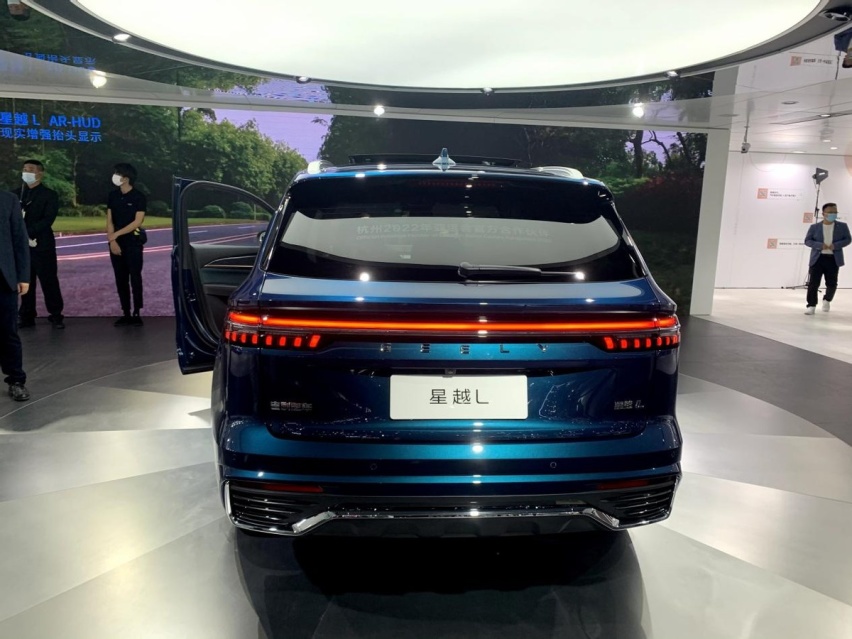 全系2.0T动力，兼具高品质和高颜值，实拍解析星越L
