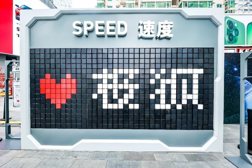 二三十万的纯电车别盯着特斯拉，看看更有诚意的极狐