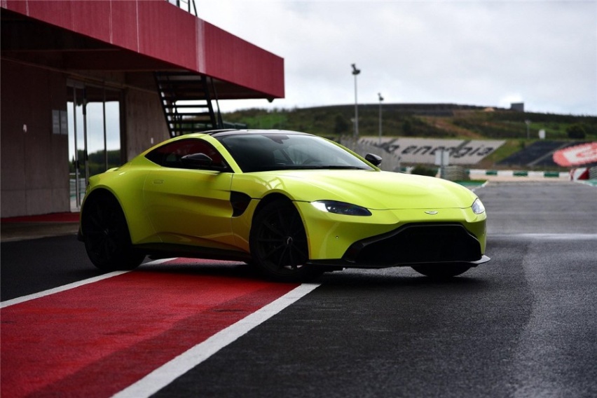 Vantage/AMG GT/R8/迈凯伦GT，200万超选