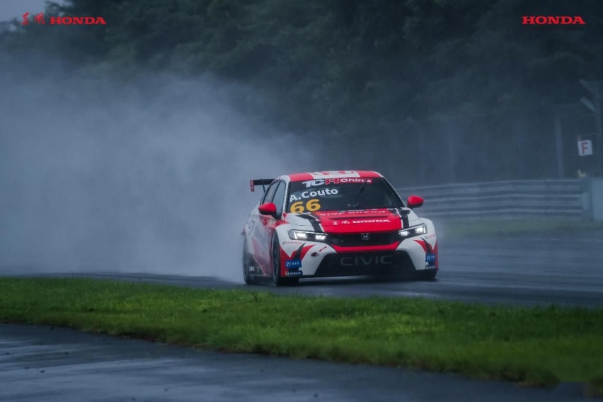 新一代CIVIC TYPE R首秀国内赛事 东风本田车队斩获CTCC“