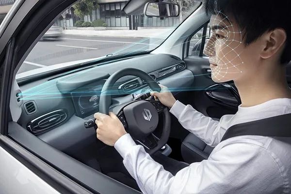 最新车讯：零跑T03上市，只要6万多；新款宝马M4来了！