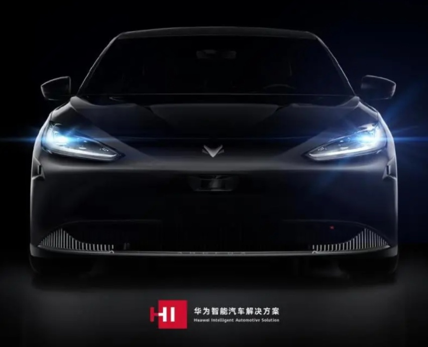 三款高阶智驾车型对比，谁才真正迈进了智驾新时代的大门？
