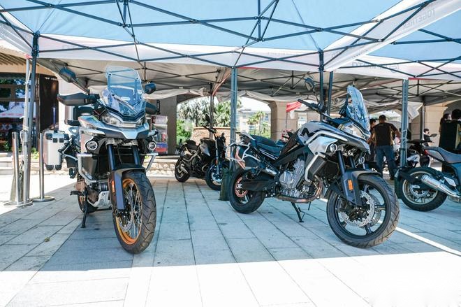能下赛道输赢的ADV，春风800MT Sport R 赛道亮相