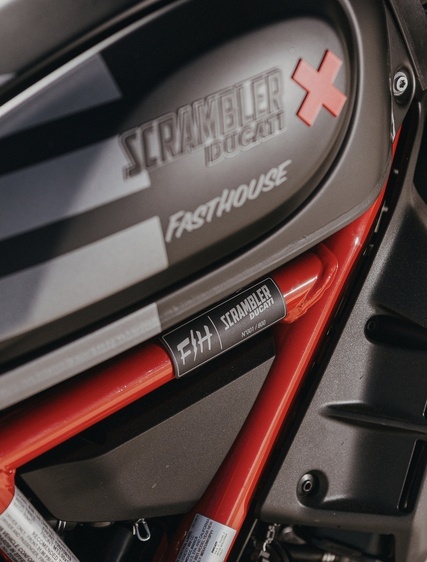 杜卡迪Scrambler潮牌联名限量版，换壳割韭菜