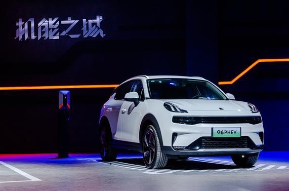 三种动力五款车型，11.86万起，领克06为Z世代带来出行新