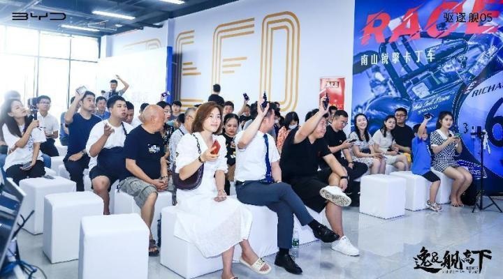 只是惊艳？你错了，驱逐舰05对比试驾用实力说话！