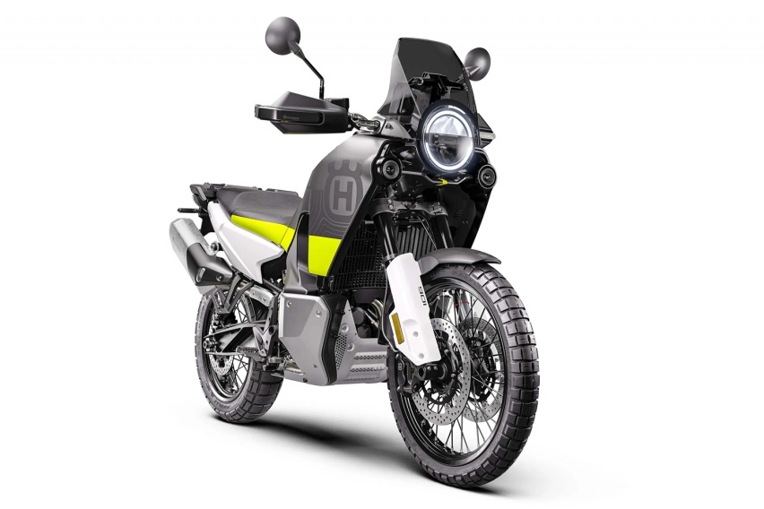 2022-Husqvarna-Norden-901-05-scaled.jpg.jpg