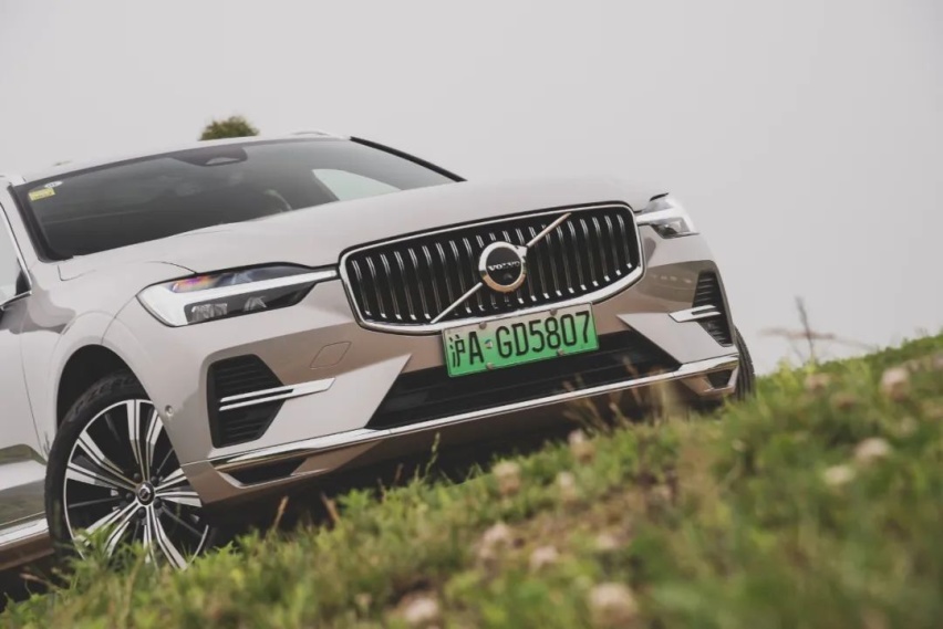 试驾沃尔沃XC60 T8：贵是贵点，但开过就“种草”