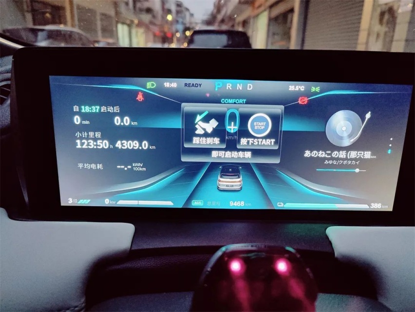 独立试驾哪吒U Pro：想要闷声发大财，没诚意是不行的