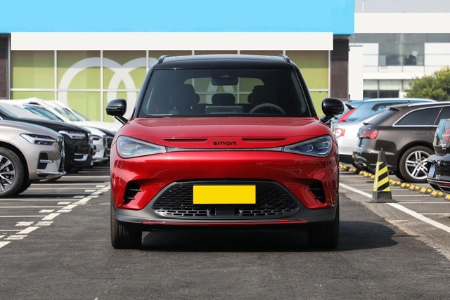ZEEKR BX1E曝光，小型SUV，相比smart精灵#1，谁更强？