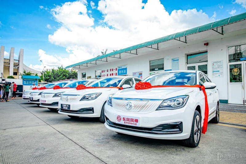 號稱全球首發 初級固態電池正式商用,東風風神 E70開啟網約車新篇章? 號稱全球首發 初級固態電池正式商用,東風風神 E70開啟網約車新篇章?