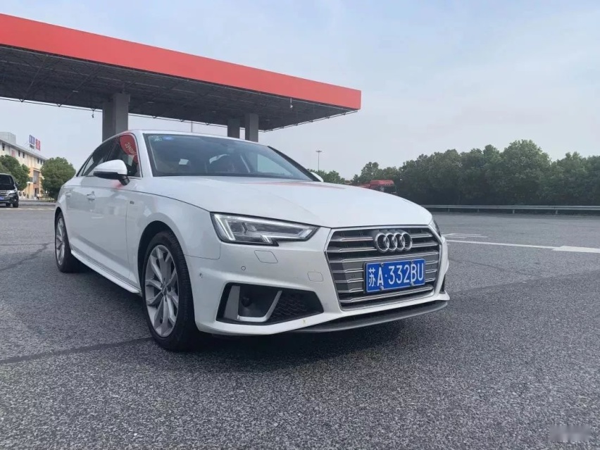 沃尔沃S60上市，网友吐槽：性价比太低，降价都懒得等！