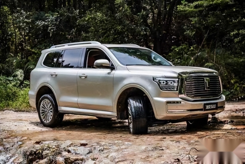 豪华硬派越野SUV，坦克500带你寻找诗和远方！