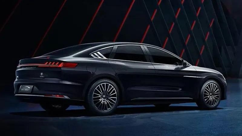 高颜值、高技术“双线狙击”，比亚迪汉or Model 3你