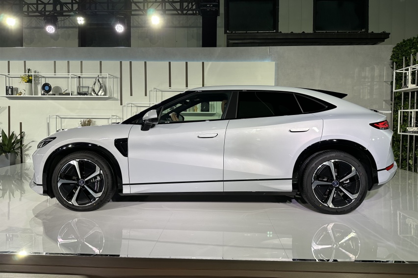 问界M9、星途星纪元ES领衔，12月份即将上市新车，哪款更惹眼？