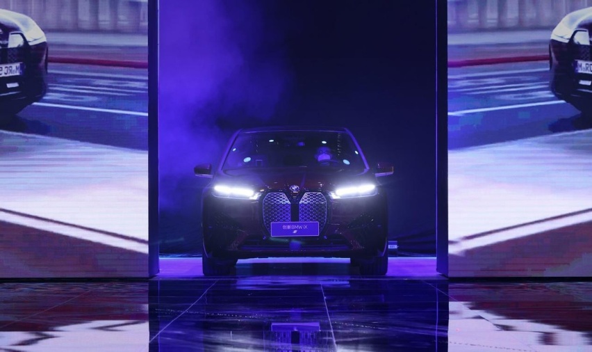 真正的科技旗舰，创新BMW iX搅动豪华大型电动SUV市场