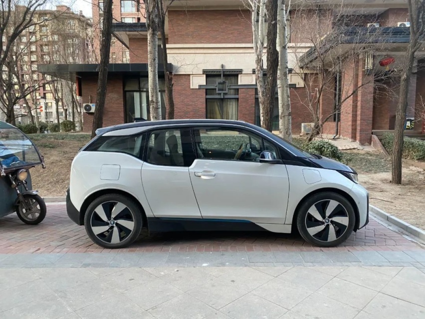 BMW i3 ：回到未来