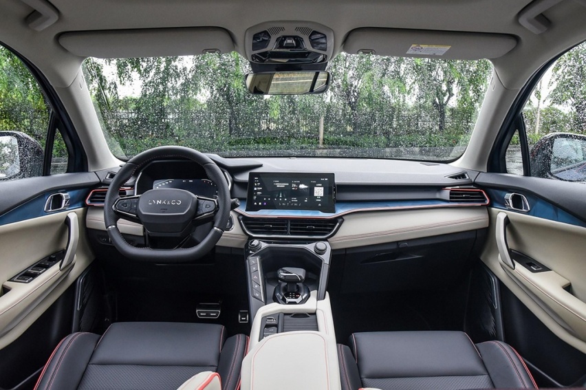 年轻人的第一辆SUV，10-15万推荐这三款，颜值高品质好