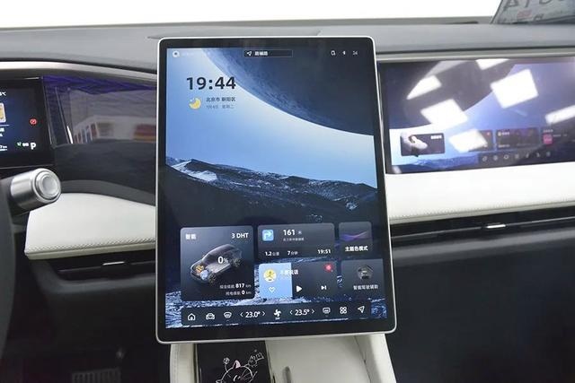 银河L7、宋PLUS DM-i拆车对比，差距不要太明显！