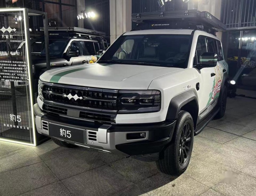 比亚迪又放大招！583硬派越野+SUPER 9跑车，注定是爆款的节奏