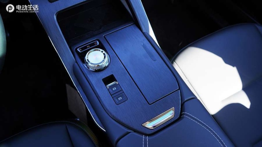 “国民SUV”晋级之作 试驾第三代哈弗H6 DHT-PHEV
