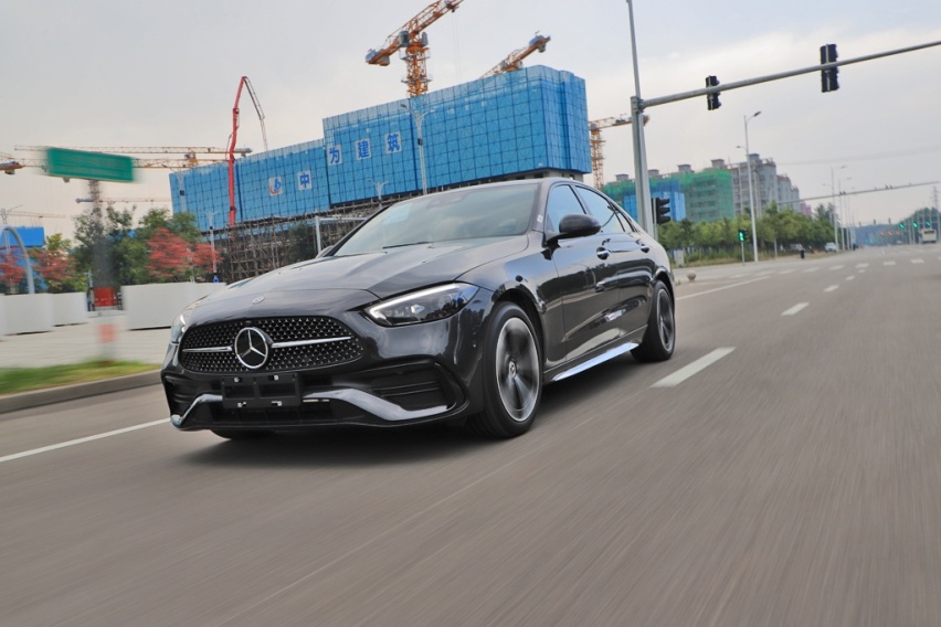 牛X评测：1.5T+48V到底行不行？全新一代奔驰C级性能测试