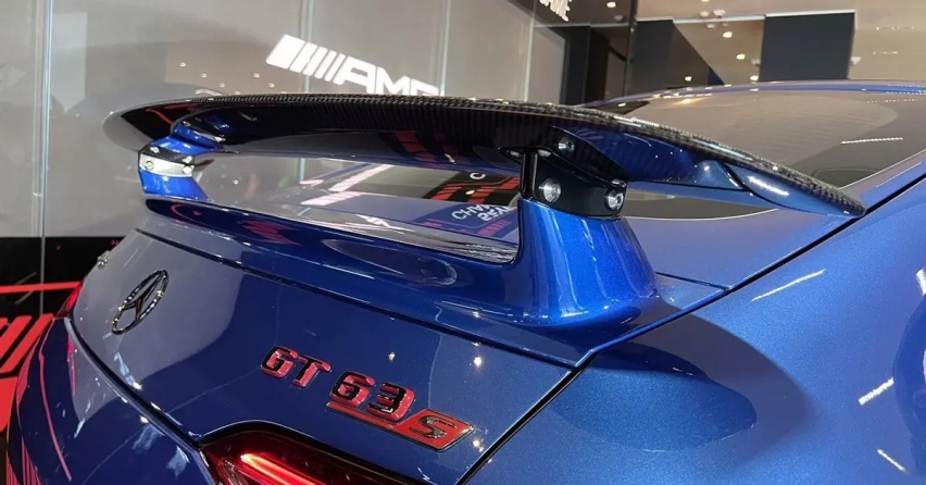 这台AMG GT63的重点在于动力，4.0T双涡轮加电动机强动力