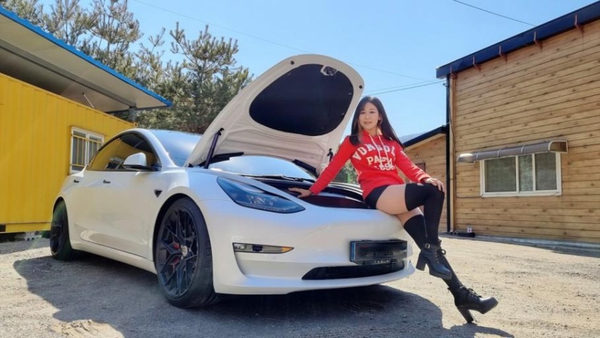 最受女性用户喜欢的造车新势力是特斯拉？女性用户占三成！