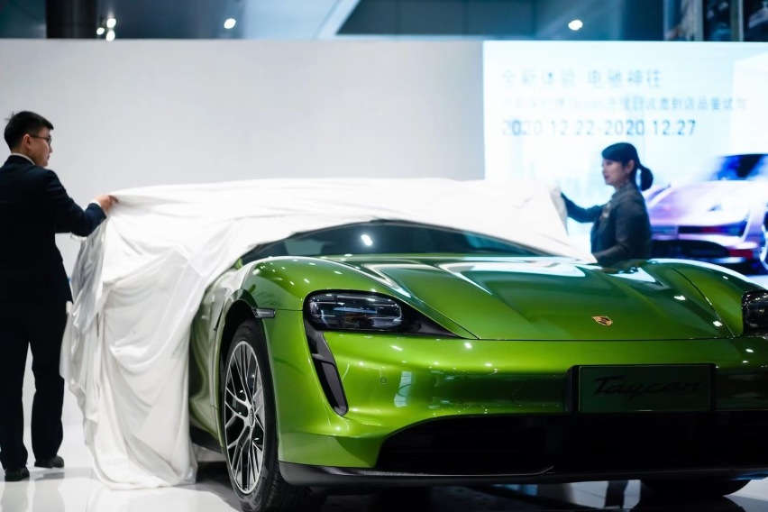即刻“电驰” 全新保时捷Taycan在重庆开启豪车纯电模式