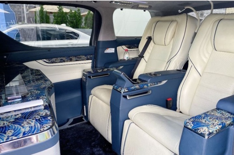 GL8车主试了老板的埃尔法，100多万的车，有何不同？