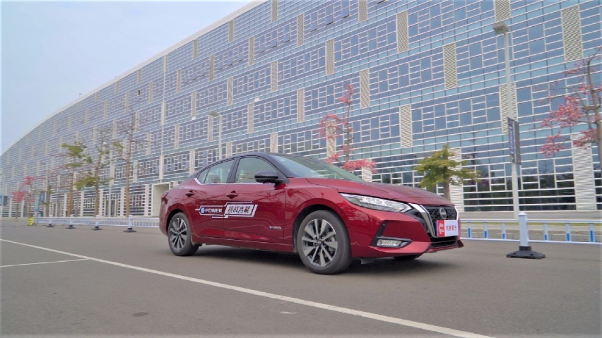 加油的“电车”，试驾e-POWER轩逸，续航长油耗低，13.89万元起