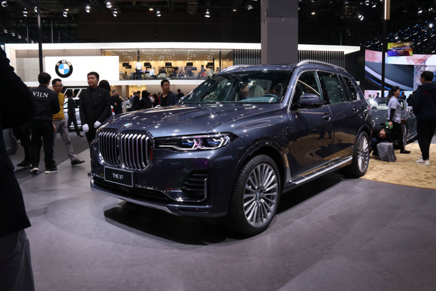 【上海车展】视频解读BMW X7 家族旗舰SUV宝座的新主人